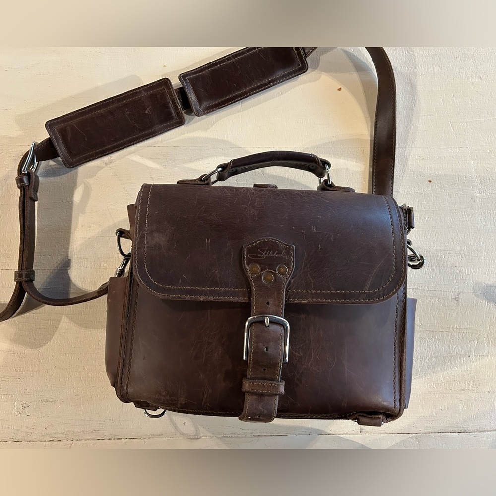 Saddleback briefcase. Dark Coffee brown.